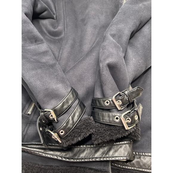 Max Edition Women's Faux Shearling Moto Biker coat in black. Size L - Picture 9 of 9